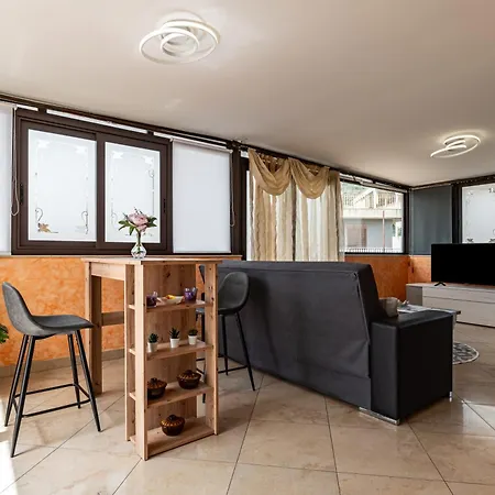 Apartment With Terrace In Aci Catena
