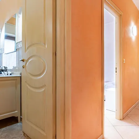 With Terrace In 公寓